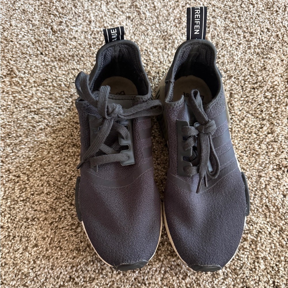 Adidas NMD R1 - Picture 2 of 10